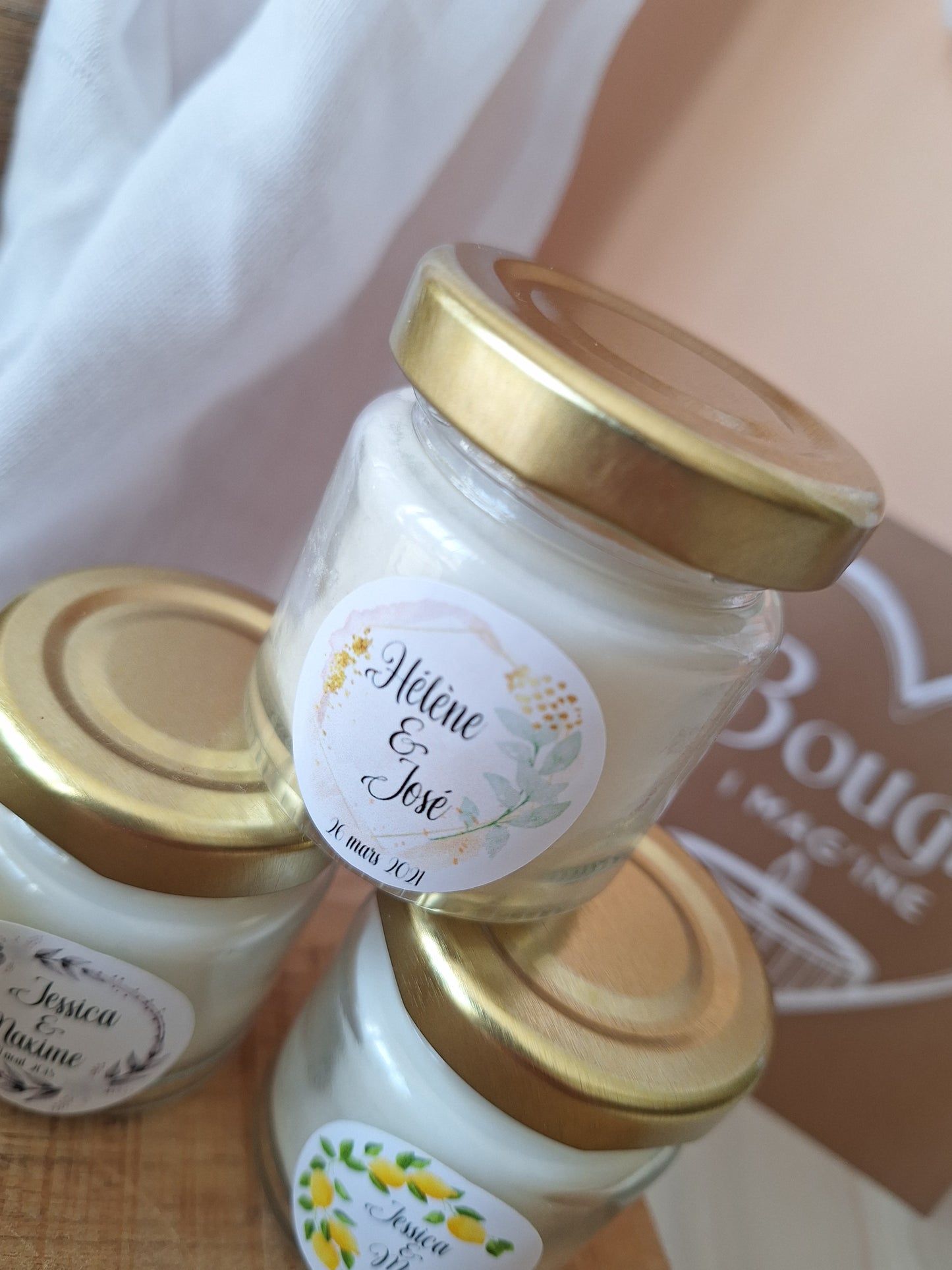 Lumière d’Instant – Bougie personnalisée en pot de verre pour mariage & événements