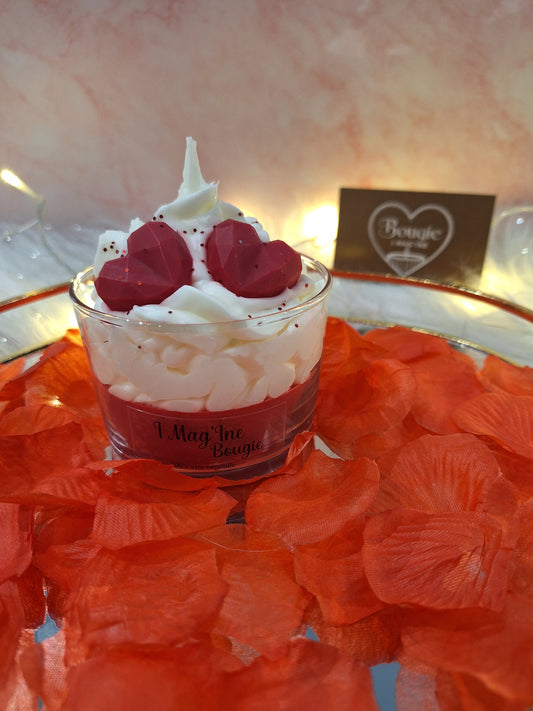 Bougie Chantilly Deux Cœurs – Lit de cire rouge & décoration romantique
