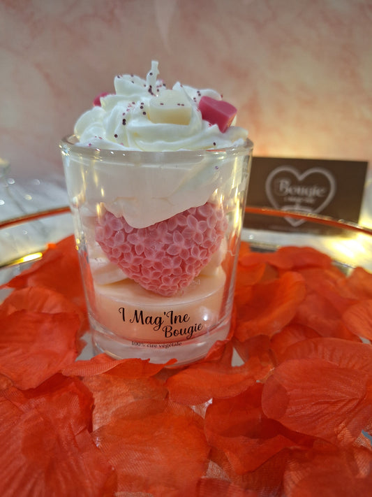 Bougie Chantilly Cœur – Roses et petits cœurs décoratifs